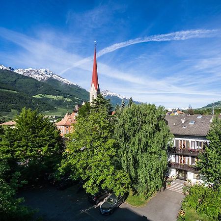 Hotel Pension Schweitzer Silandro Dış mekan fotoğraf